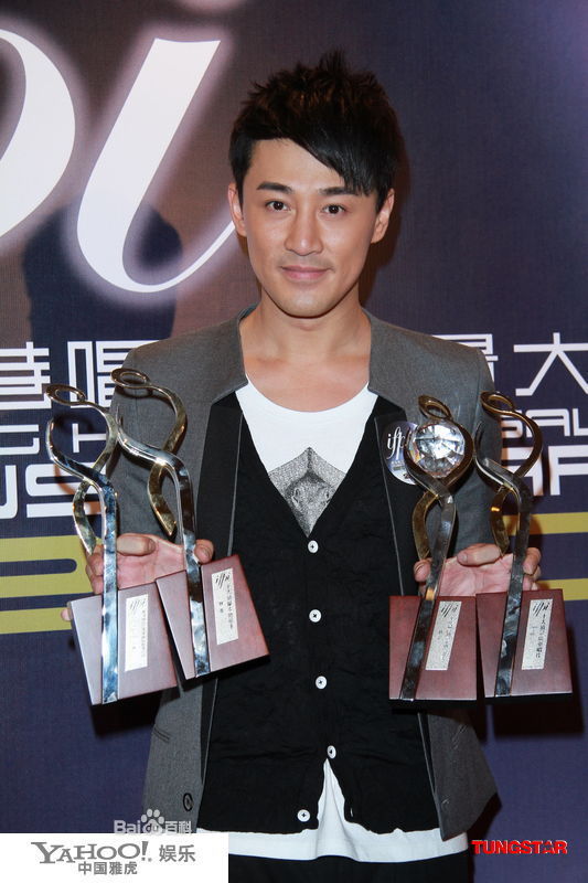 林峰的家庭背景林峰的家世及父亲林华国个人资