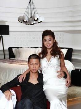 金太郎王雷与李小萌婚纱照曝光 幸福温馨甜蜜