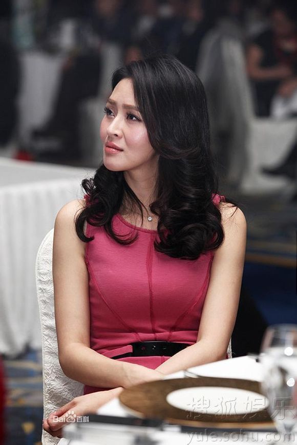 独有英雄白双凤是谁演的及结局 白双凤的扮演