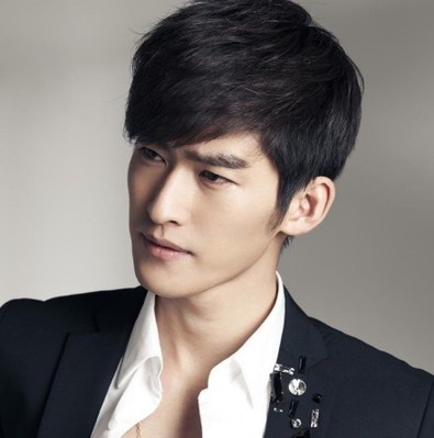 《胜女的时代》华天齐饰演者张翰个人资料简介